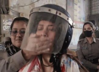 সাংবাদিকদের সঙ্গে কথা বলতে বাধা: সাবেক এমপি তুহিনের মুখ ‘চেপে’ ধরলো পুলিশ