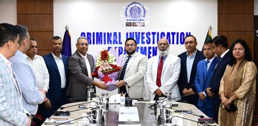 সিআইডি প্রধান মোসলেহ্ উদ্দিন আহমদের ডিএমপি কমিশনার হিসেবে বদলিজনিত বিদায়ী সংবর্ধনা